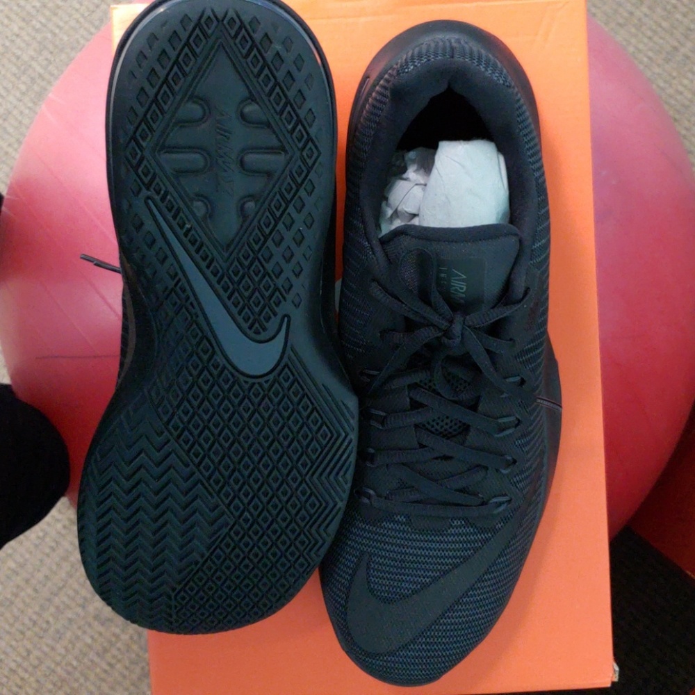 Nike airmax infuriate 2